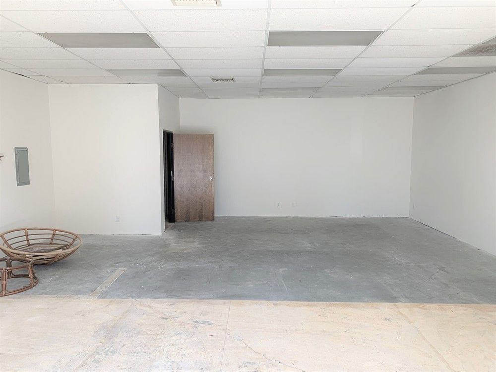 Sequoia Plaza: 1951 Sequoia Ave, Simi Valley, CA 93063